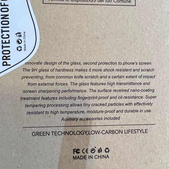 ☀️🆕 iPhone 13 Pro Screen Protector Kit - Picture 6 of 9